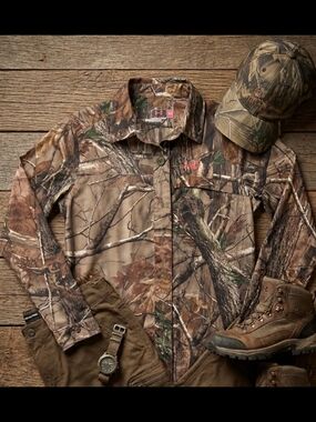 Under Armour Womebs Realtree Camo Hunting Jacket - Brown/Green Camo